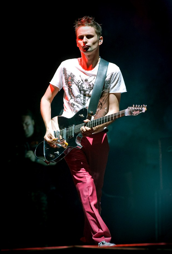 MUSE Matthew Bellamy T-shirt MUSE Live Glastonbury 2010